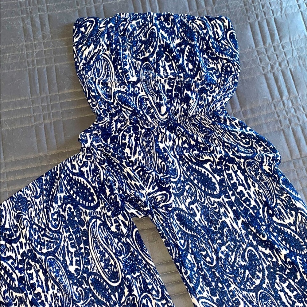 Adorable strapless blue patterned jumpsuit